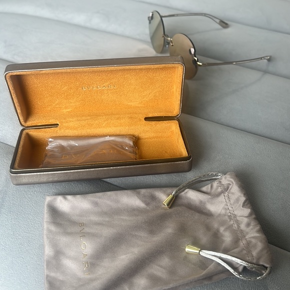 BULGARI Sunglasses with box. Proof of authenticity included. - Picture 4 of 5